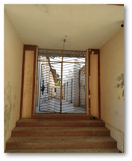 Entrance of Jain Apasaro