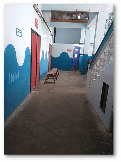 Hallway with access doors to the cinema hall